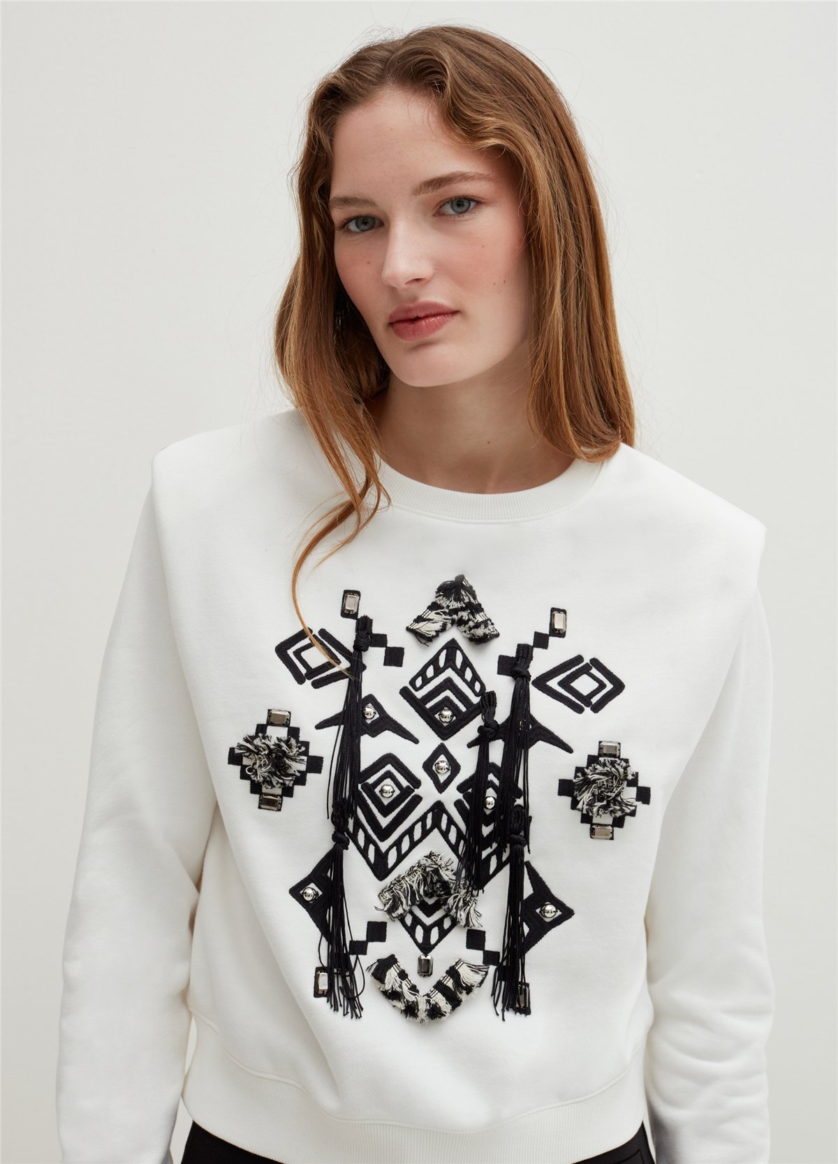 Geleneksel İşlemeli Bol Kesim Sweatshirt
