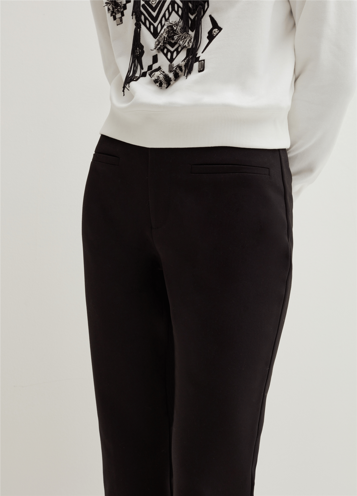 Kısa Siyah Flare Pantolon