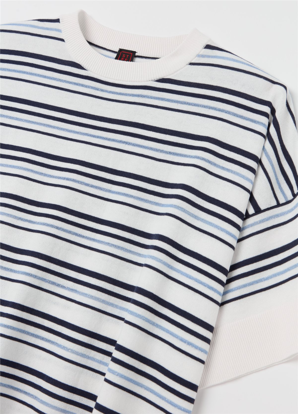 Lurex Detaylı Çizgili Crepe Beyaz Tişört