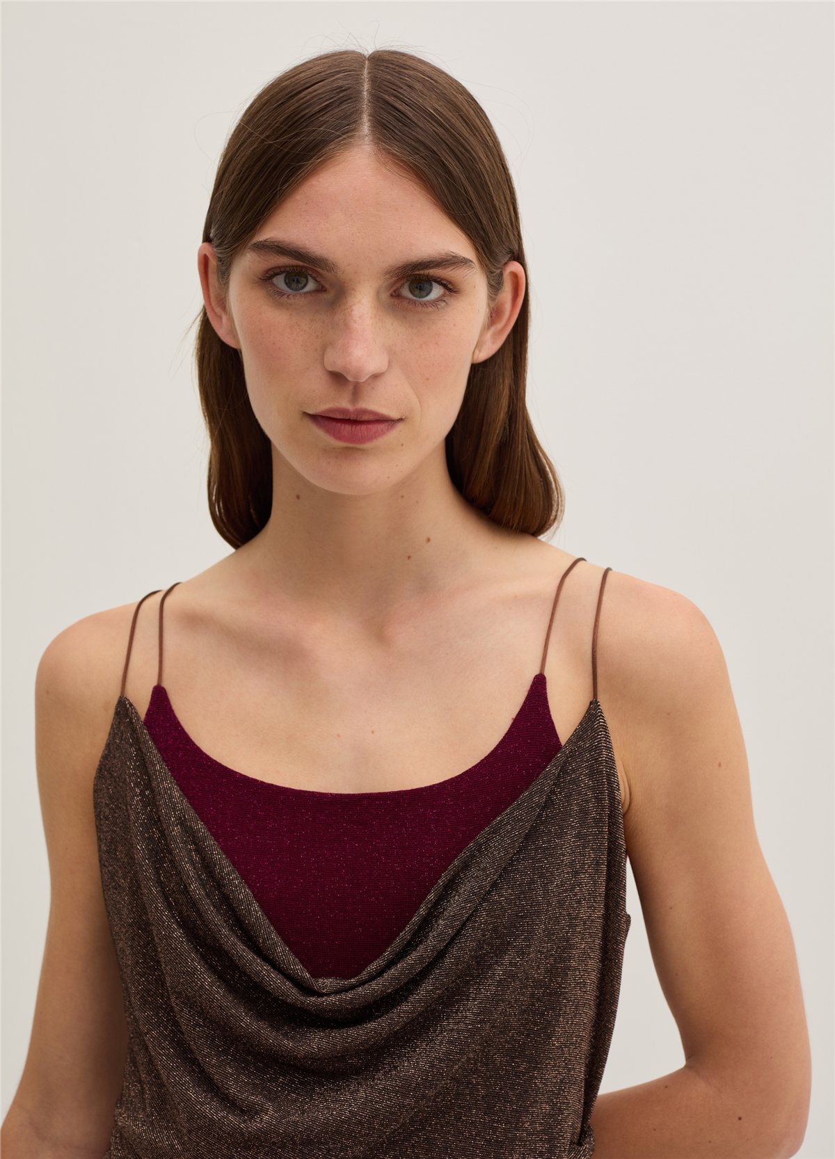 Maksi Yırtmaçlı Simli (Lurex) Askılı Elbise