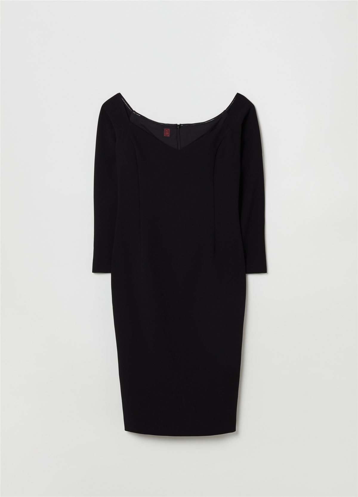 Omuzları Açık Slim-Fit Siyah Elbise