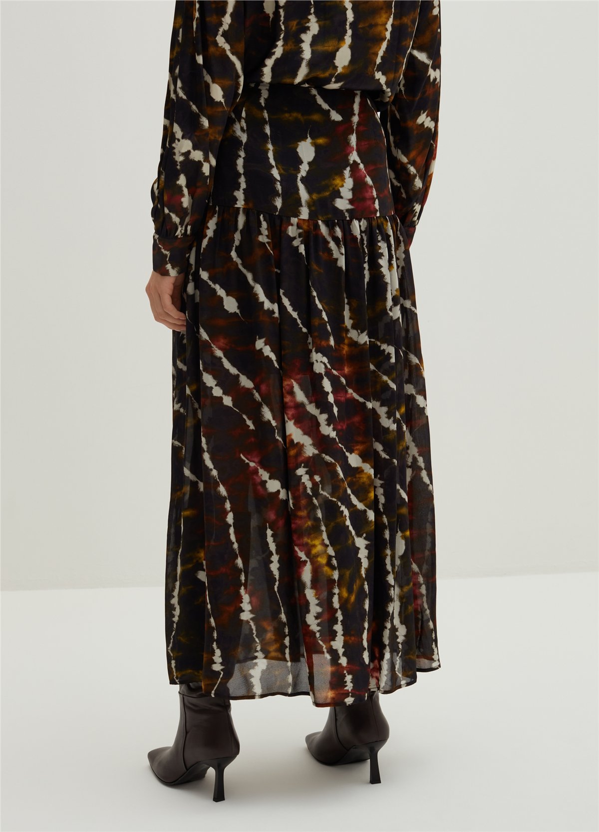 Pileli Batik Desenli Midi Etek