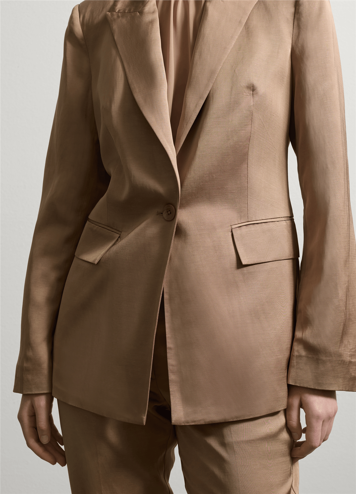Saten Tek Düğmeli Bej Blazer