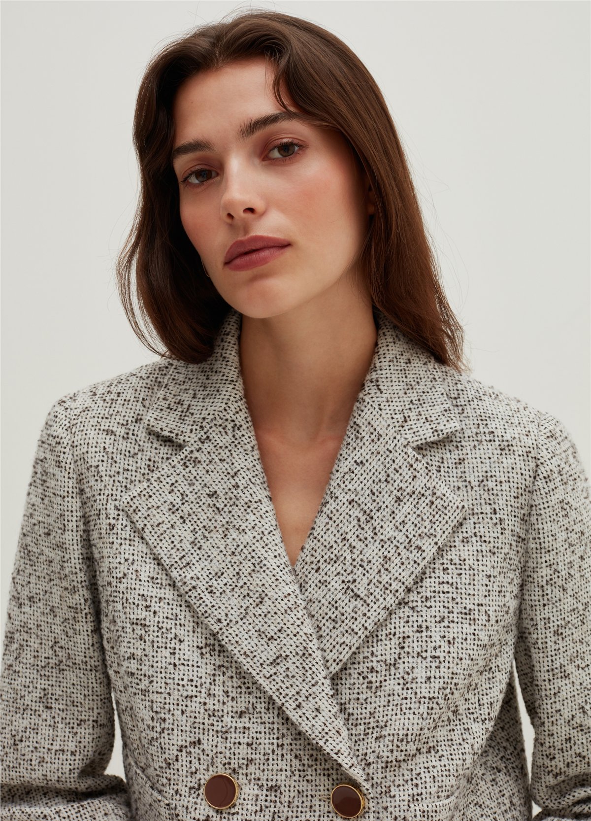 Tüvit Beyaz Kruvaze Blazer