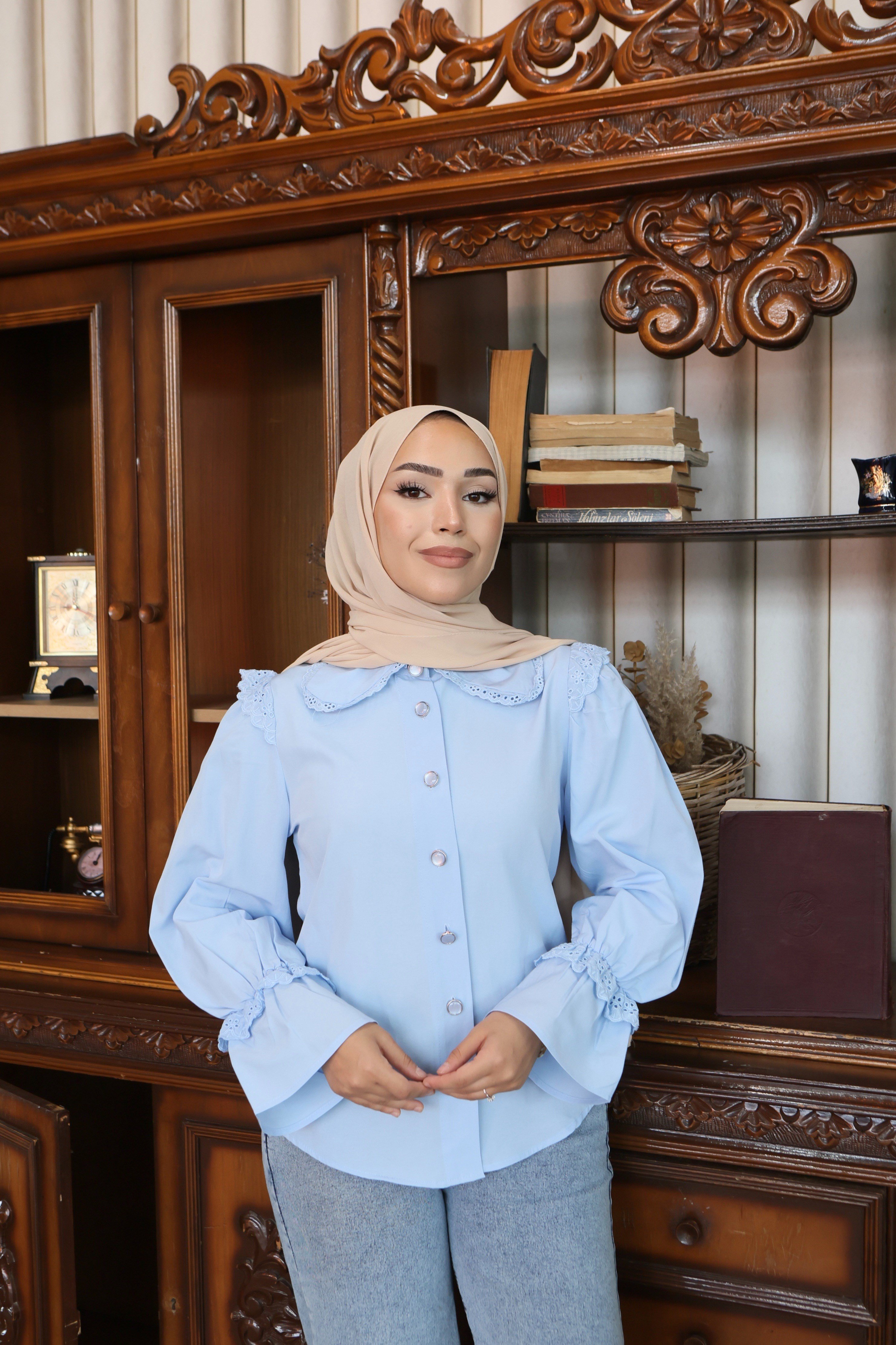 Bebe Yaka Balon Kol Detaylı Gömlek