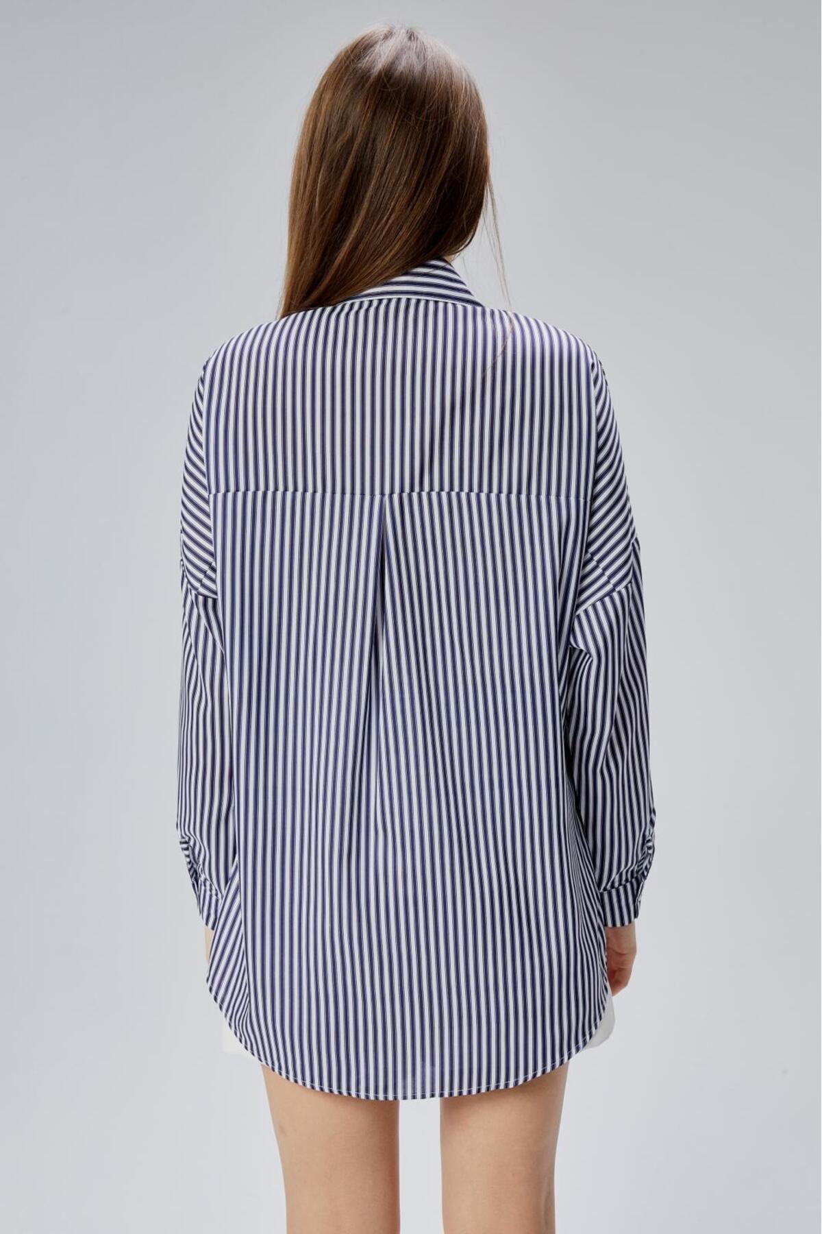 Lacivert Beyaz Çizgili Oversize Kadın Gömlek