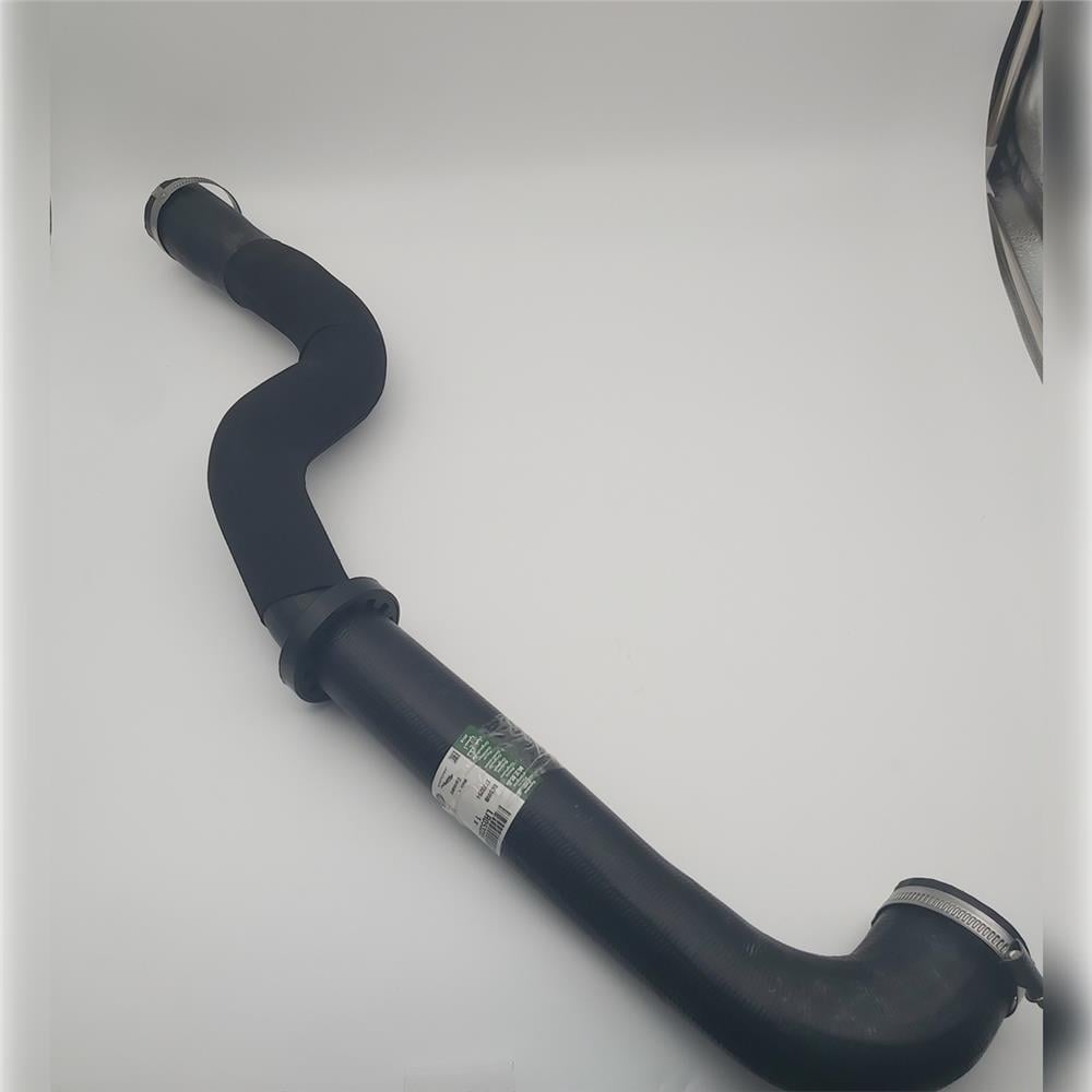 LR053285 İNTERCOLER HORTUM