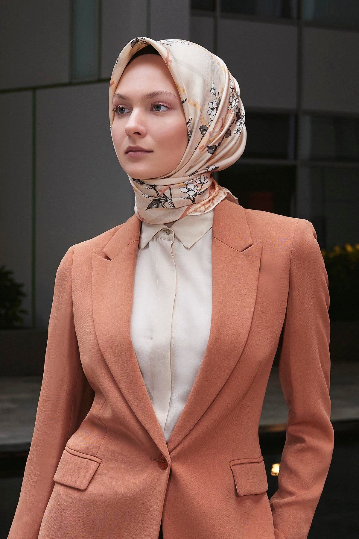 Bahar Dalı Desenli Twill İpek Eşarp