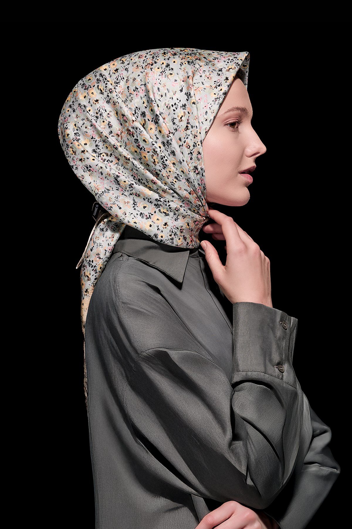 Çıtır Çiçek Desen Twill İpek Eşarp