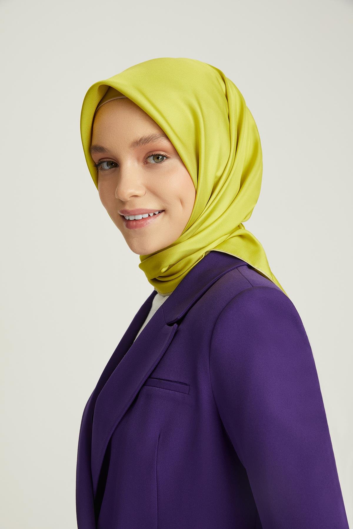 DÜZ ÇİFT TARAFLI TWILL İPEK EŞARP