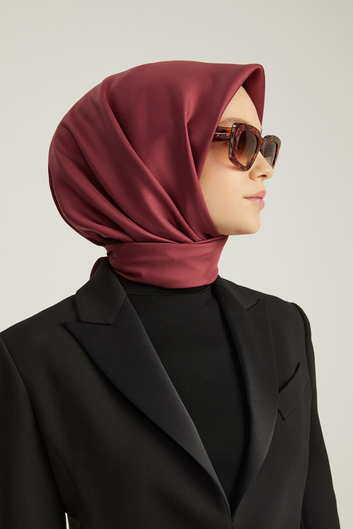 DÜZ ÇİFT TARAFLI TWILL İPEK EŞARP
