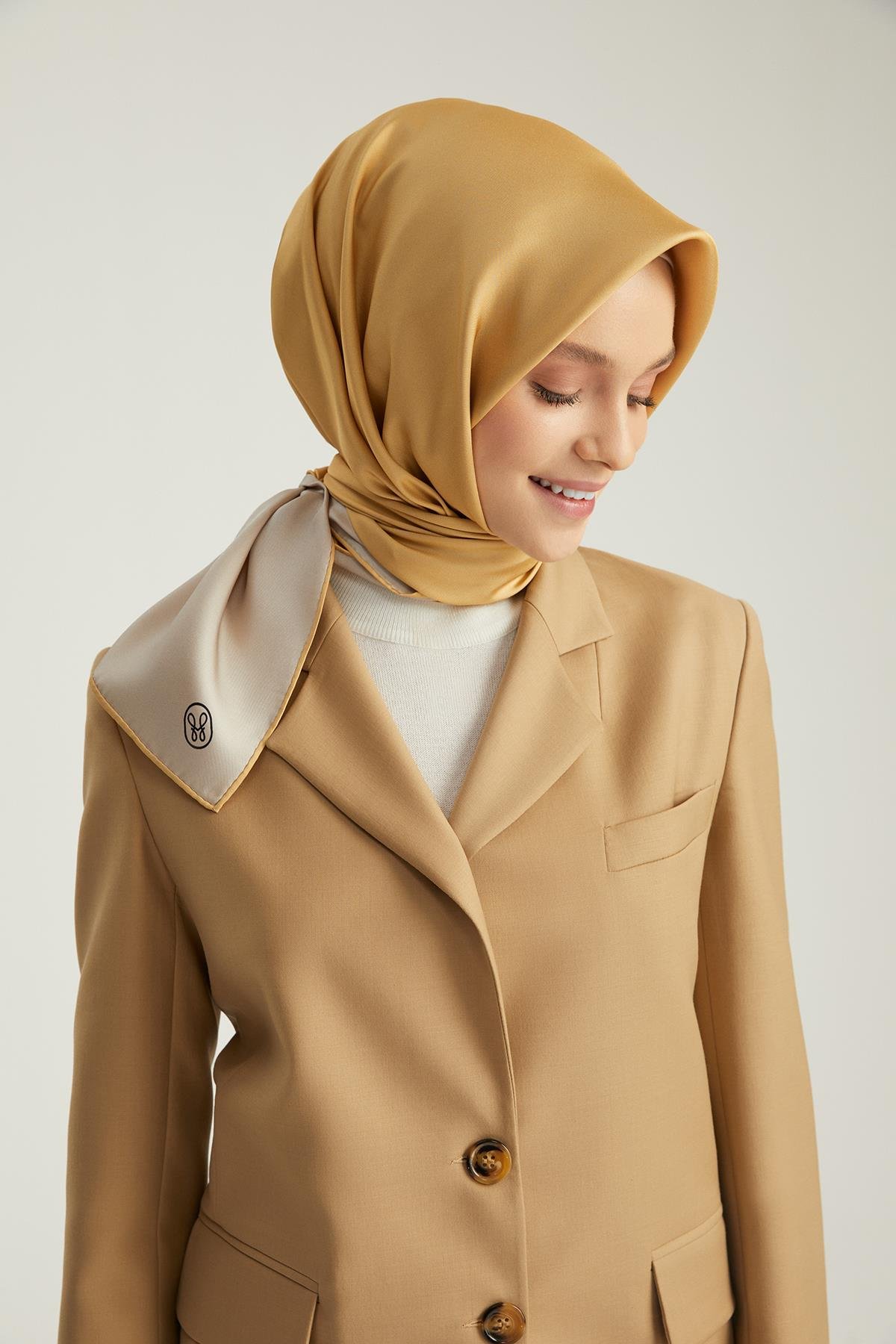 DÜZ ÇİFT TARAFLI TWILL İPEK EŞARP