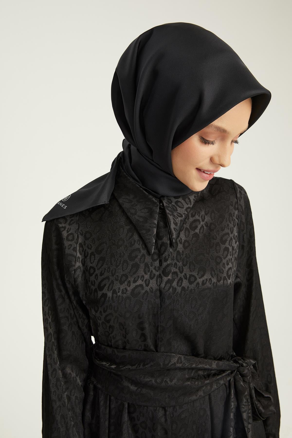 DÜZ ÇİFT TARAFLI TWILL İPEK EŞARP