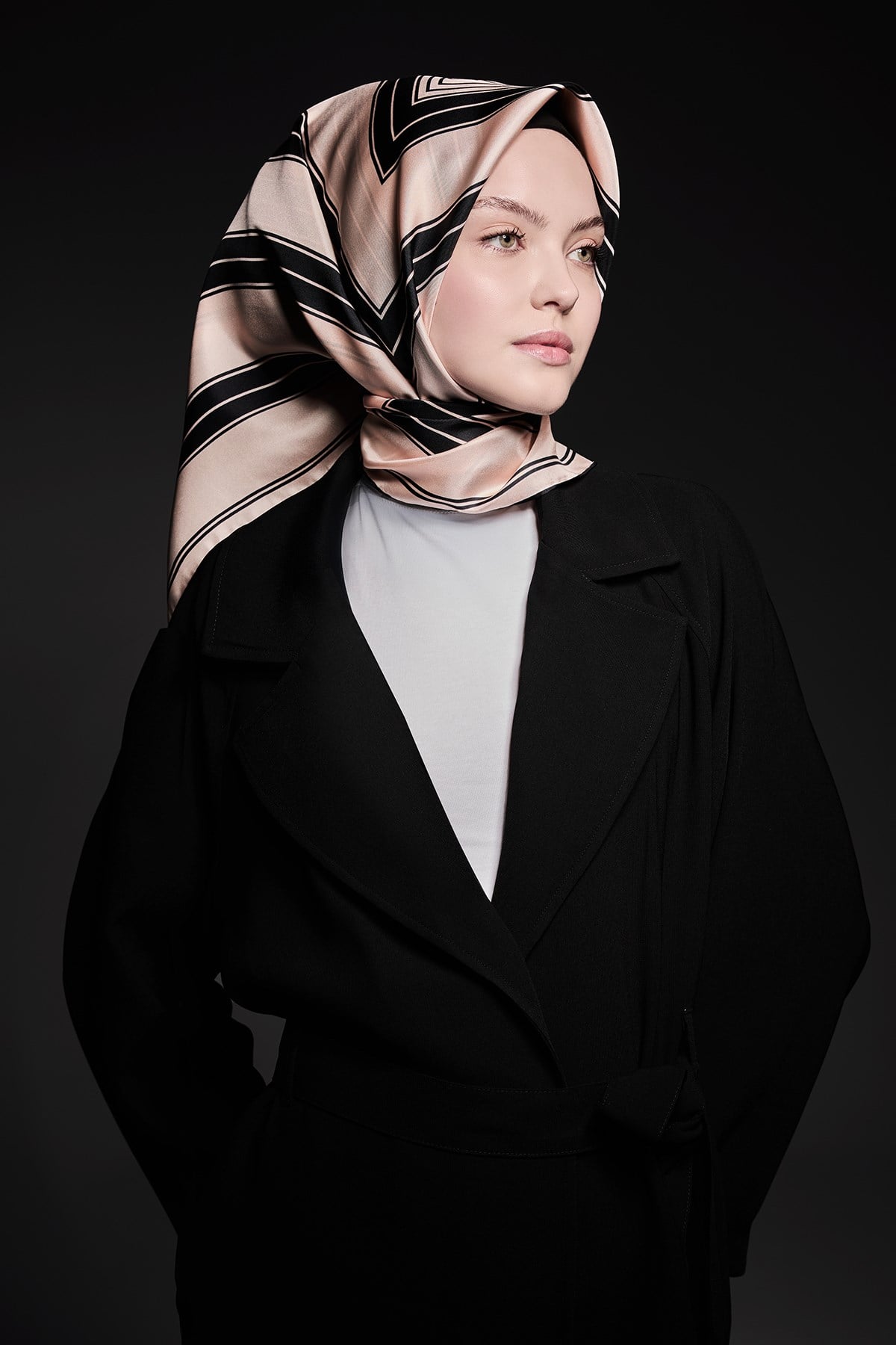 Karea Desenli Twill İpek Eşarp