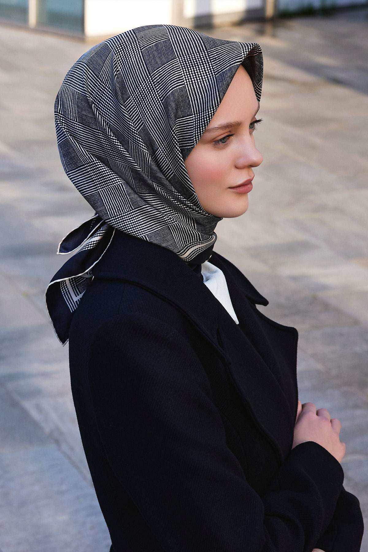 Kareli Ekose Desenli Twill İpek Eşarp