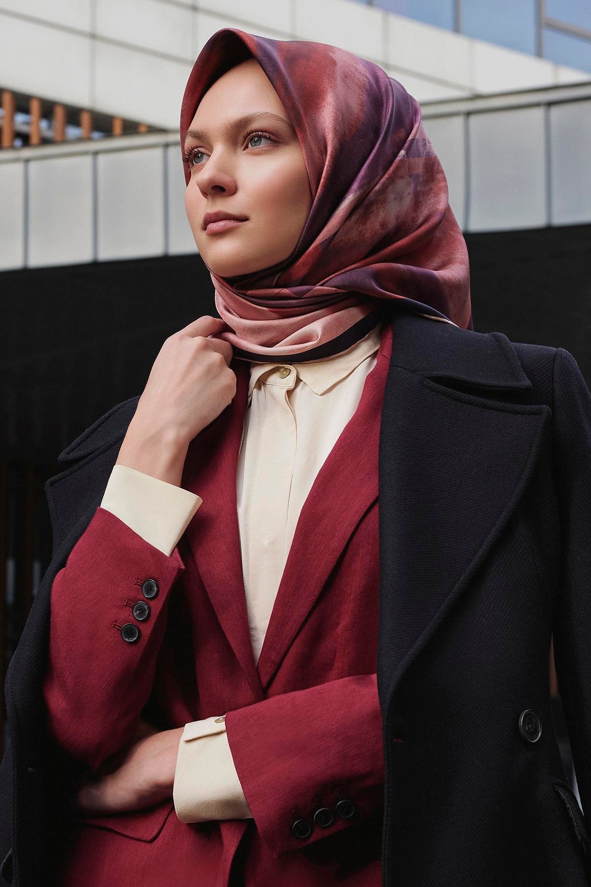 Karma Desenli Twill İpek Eşarp