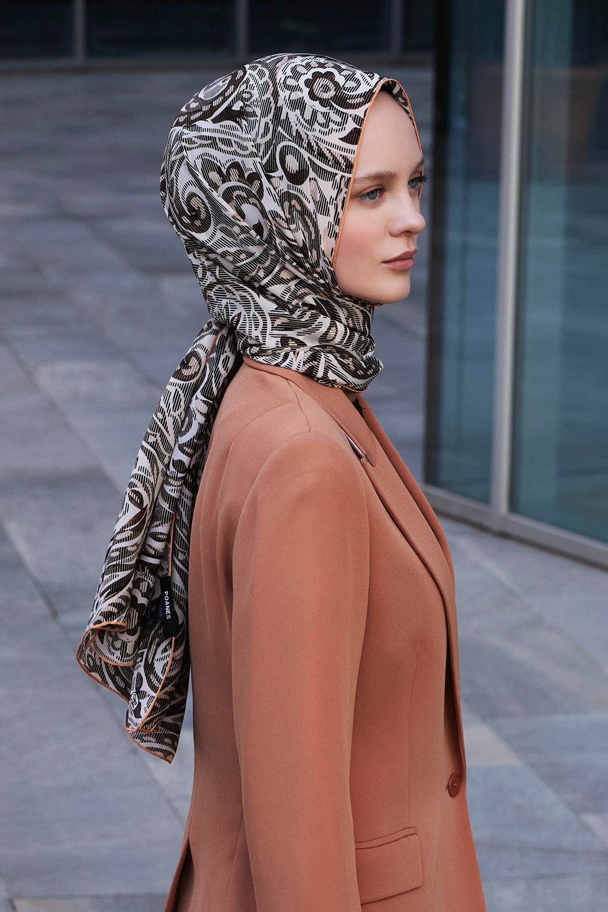 Paisley Dalgası Desenli Krep İpek Şal