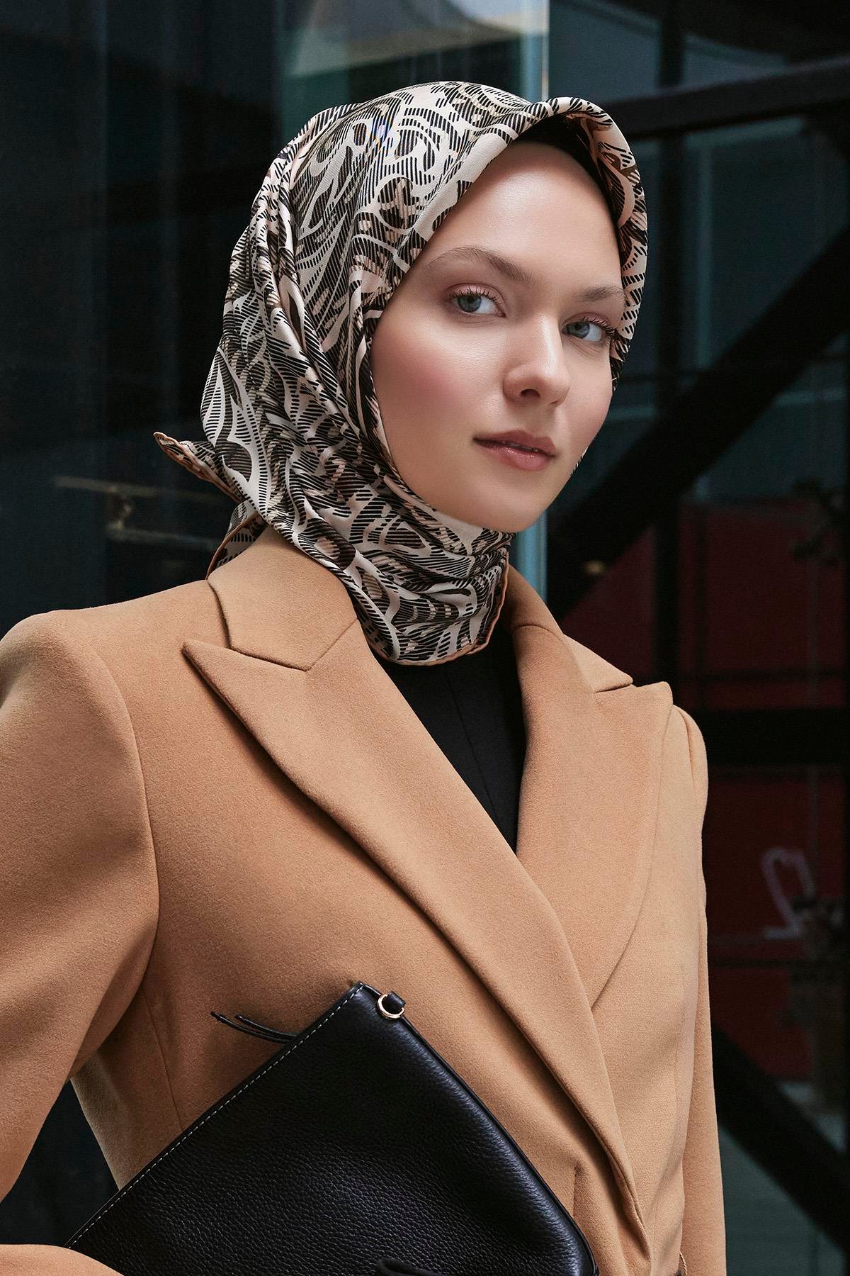 Paisley Dalgası Desenli Twill İpek Eşarp