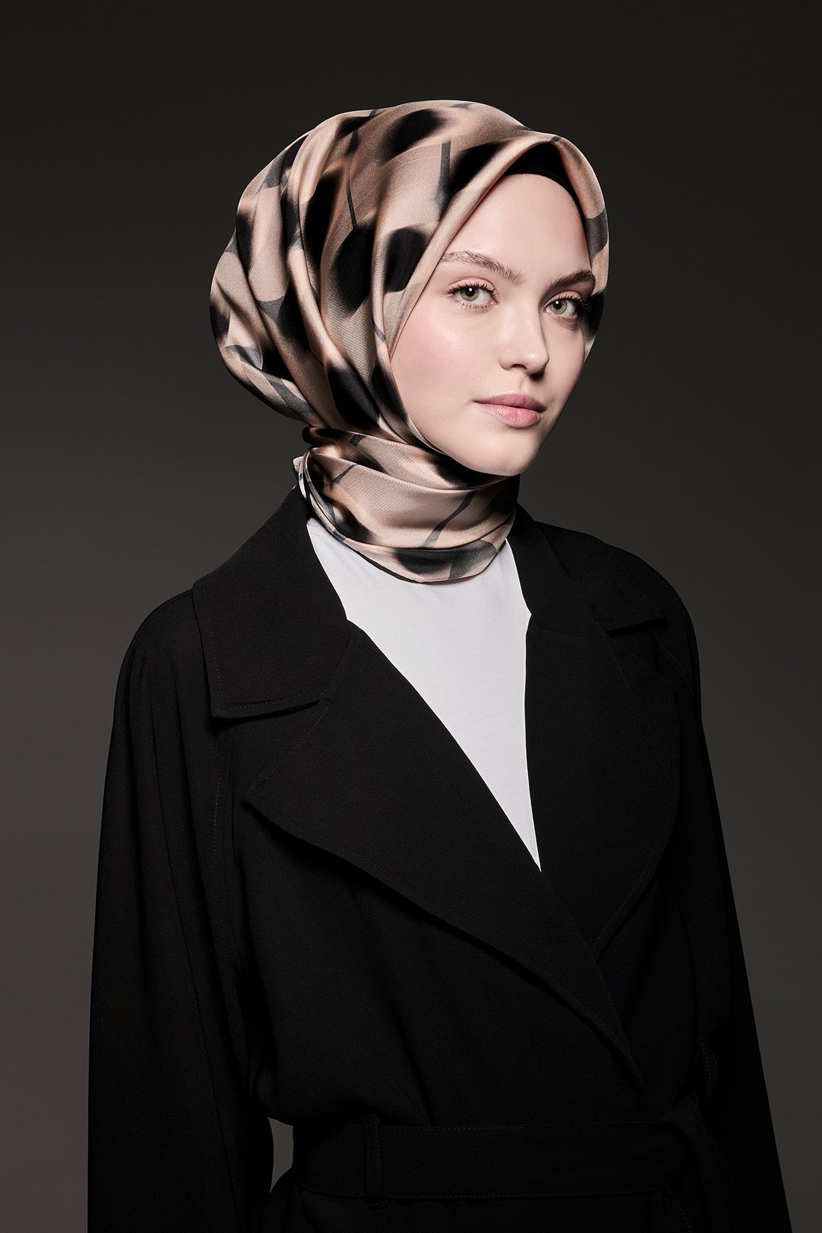 Tavus Desenli Twill İpek Eşarp