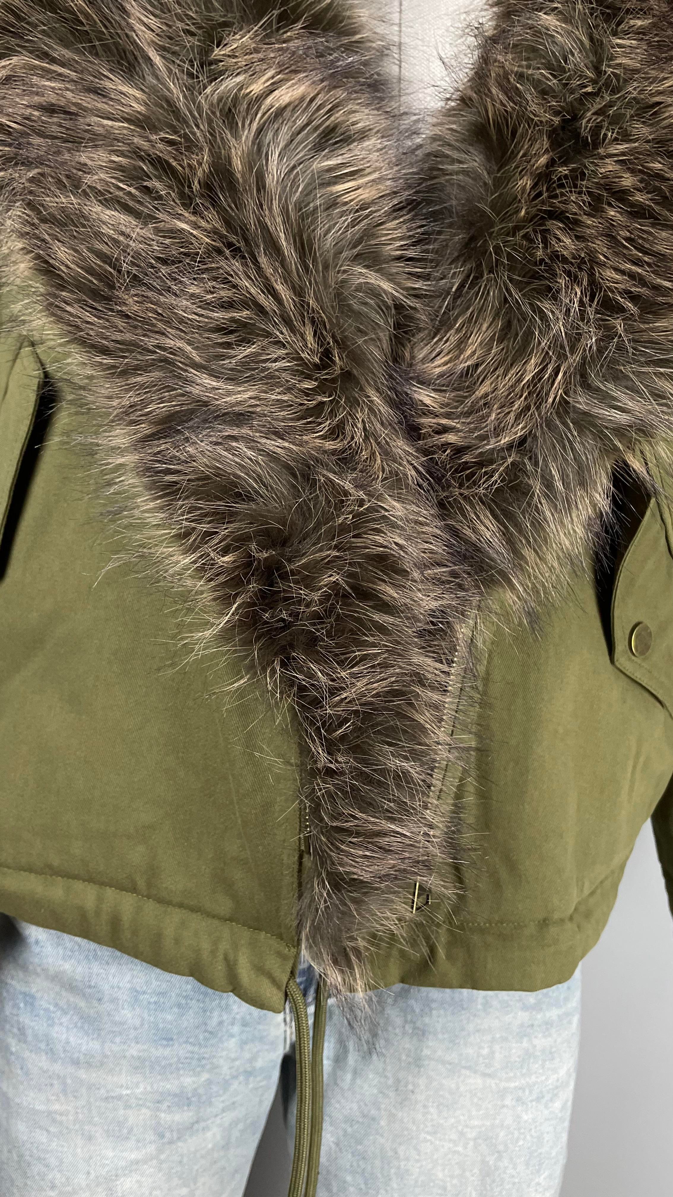 Kürk Yakalı Kısa Parka Mont