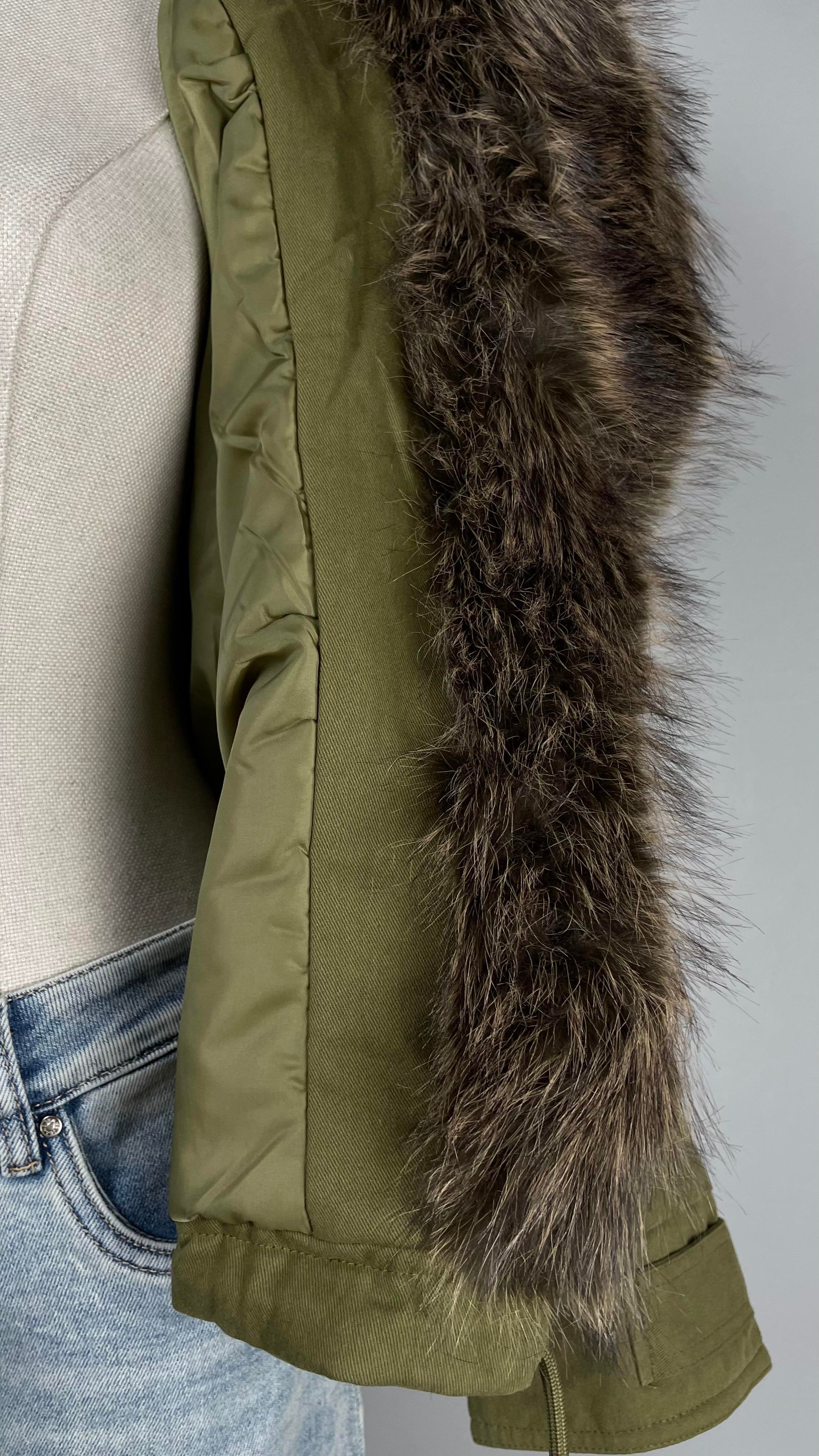 Kürk Yakalı Kısa Parka Mont