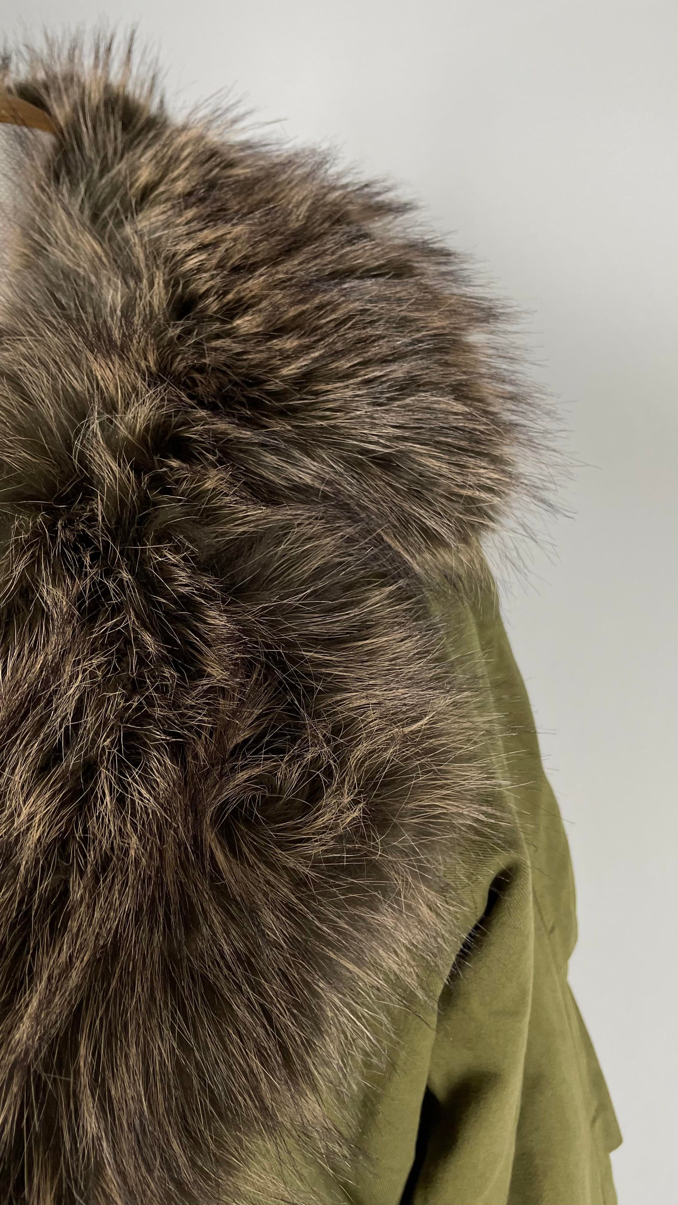 Kürk Yakalı Kısa Parka Mont