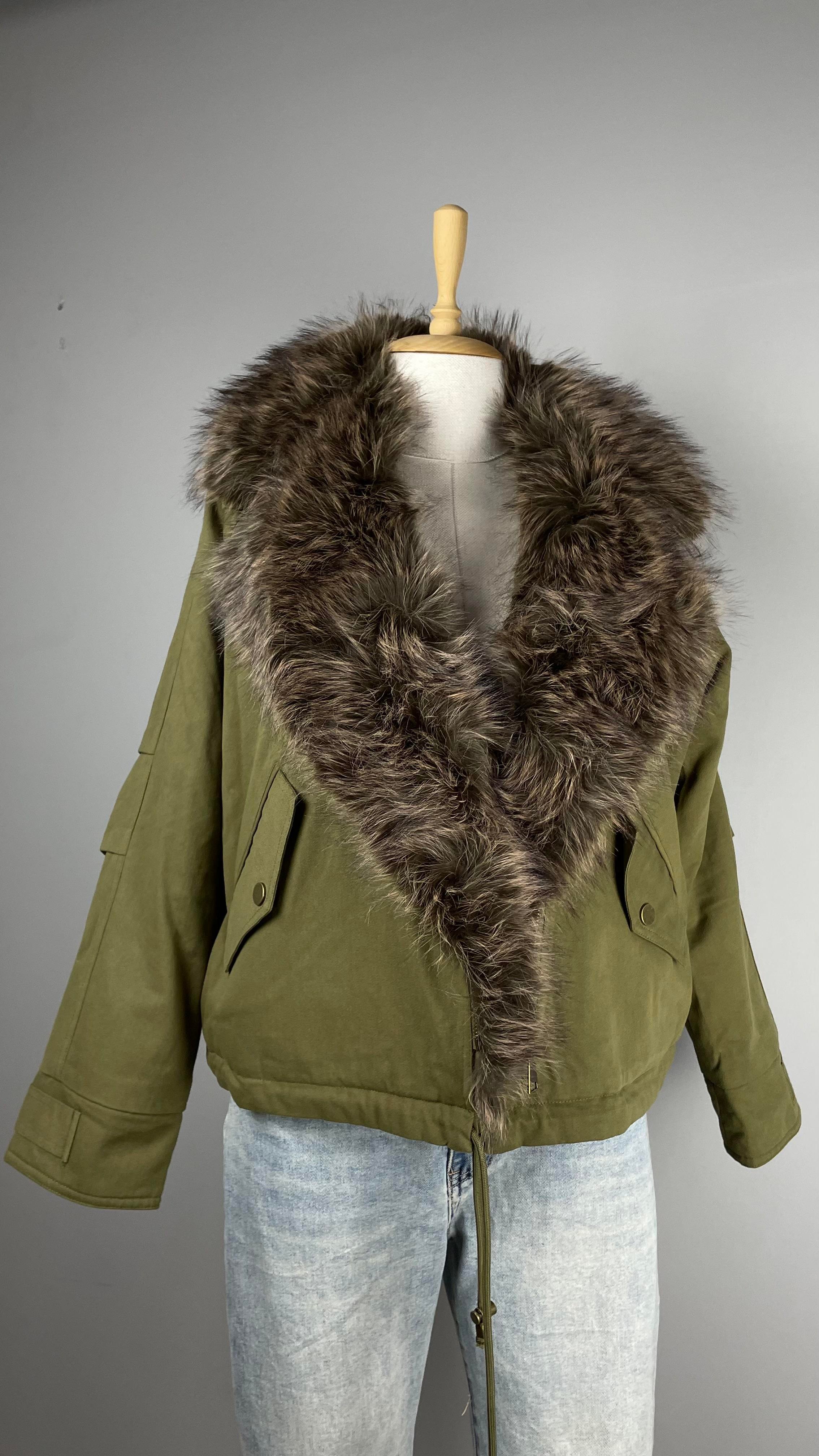 Kürk Yakalı Kısa Parka Mont