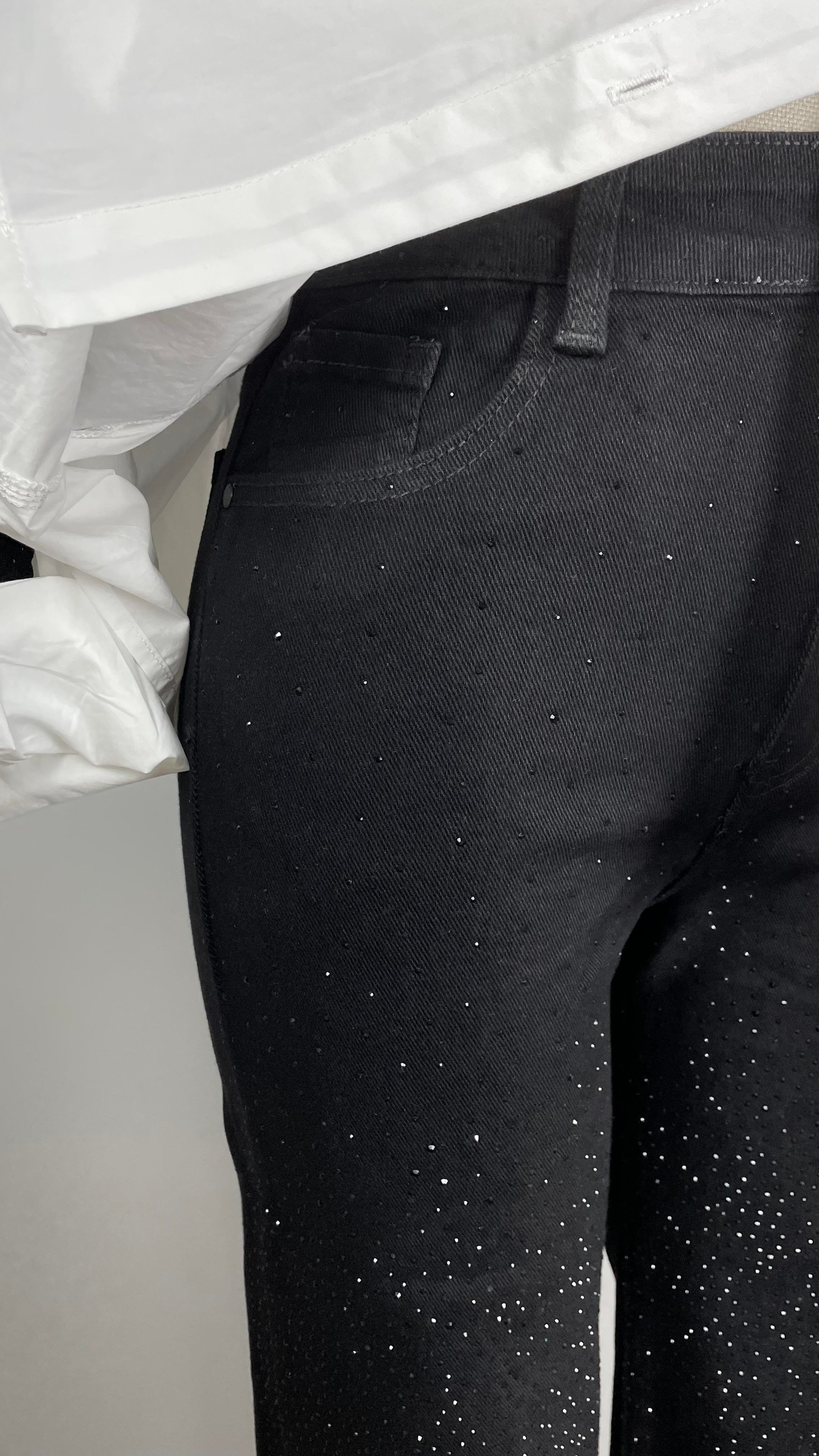 Taş Detaylı Siyah Kot Pantolon 