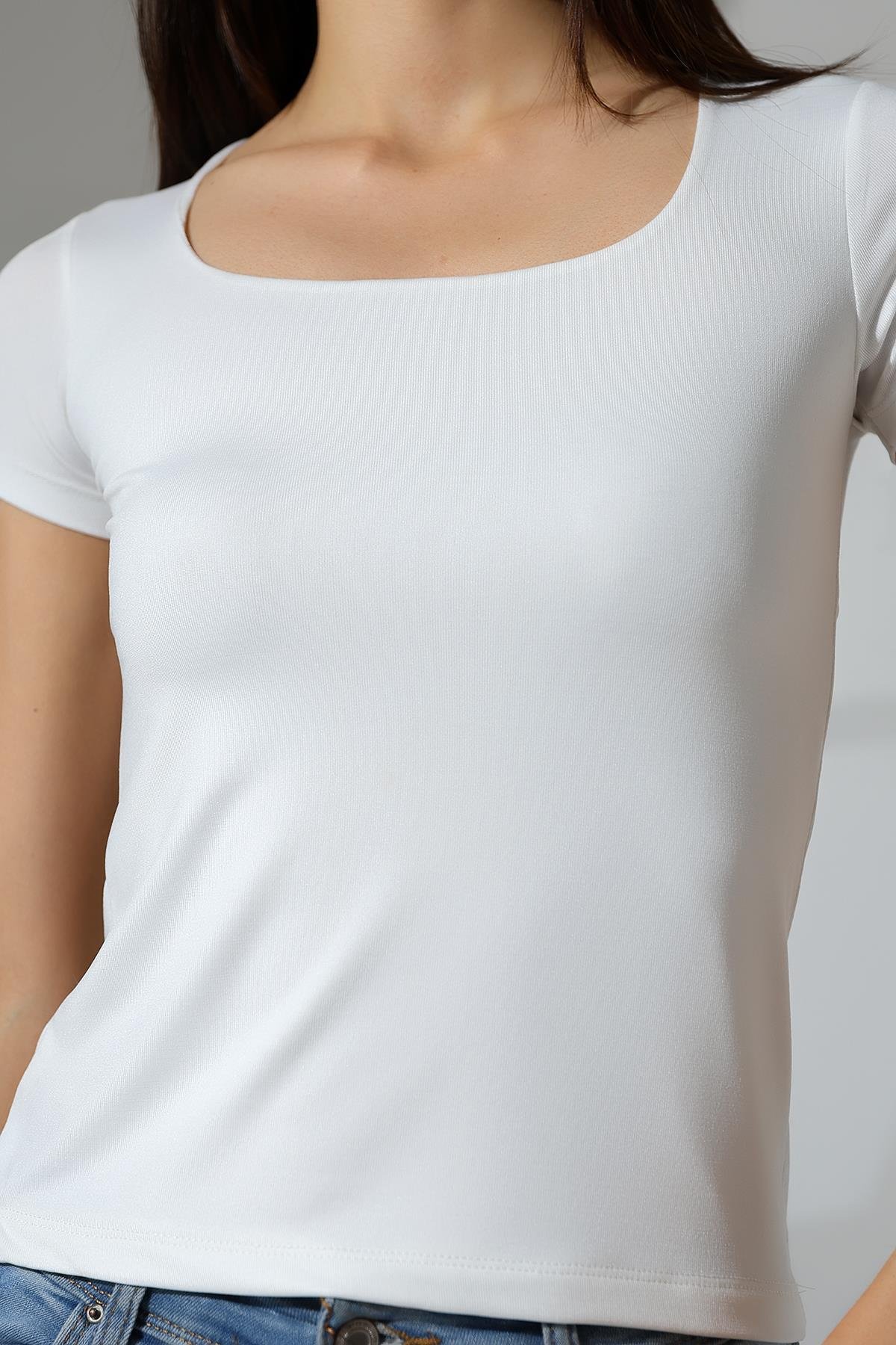 Bluff Kare Yaka Kısa Kollu Bambu Slim Kalıp Kadın Bluz & Tshirt & Tişört - Beyaz