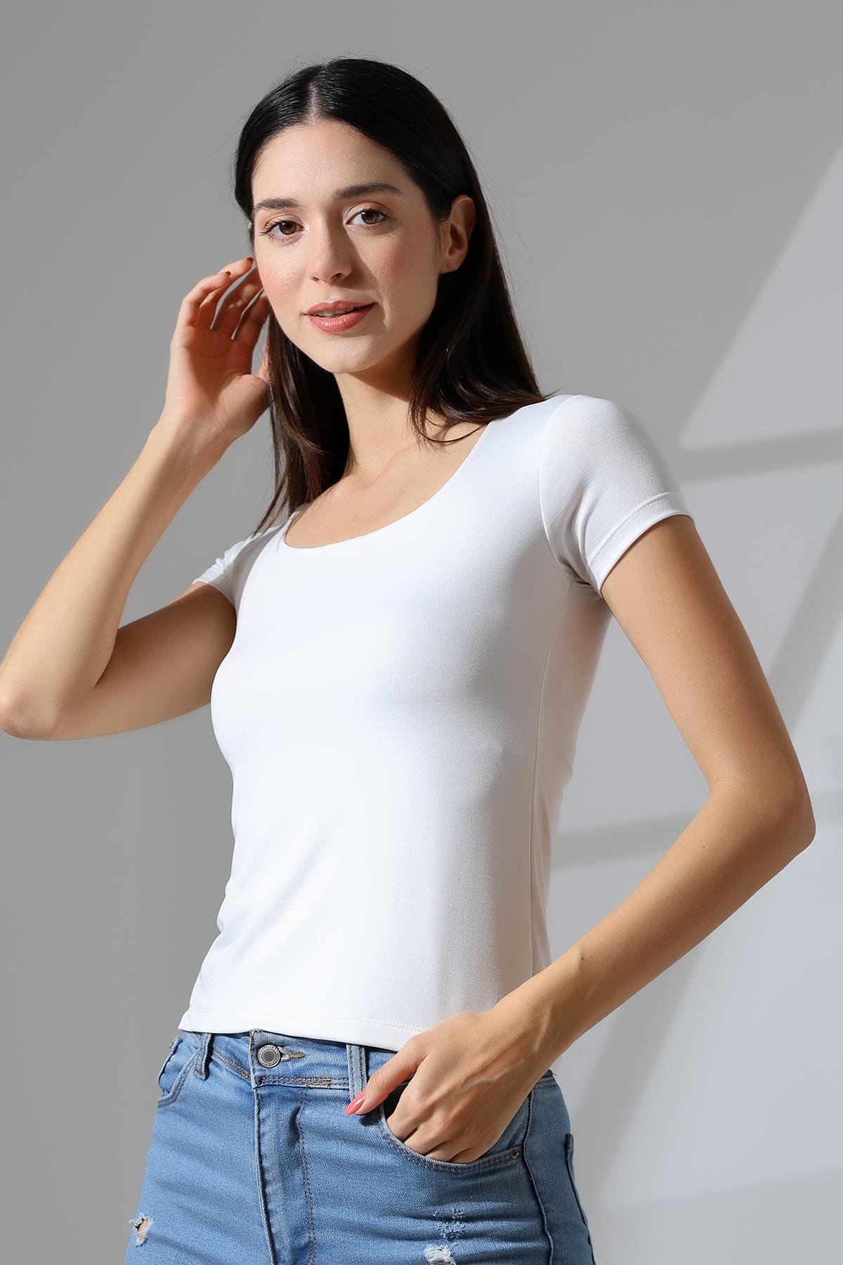 Bluff Kare Yaka Kısa Kollu Bambu Slim Kalıp Kadın Bluz & Tshirt & Tişört - Beyaz