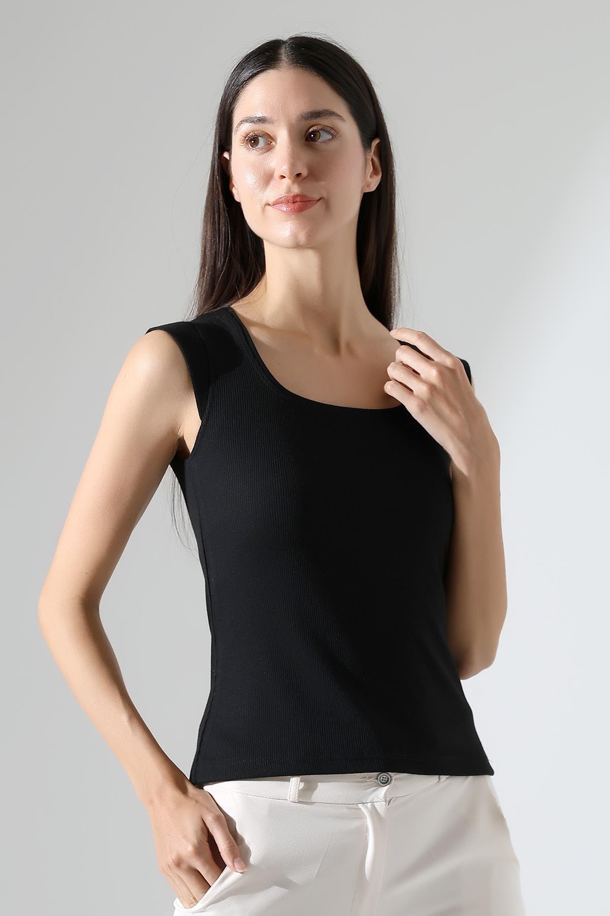 Leon U Yaka Ay Kollu Slim Fit Esnek Basic Kaşkorse Kadın Top & Bluz & Tshirt - Siyah