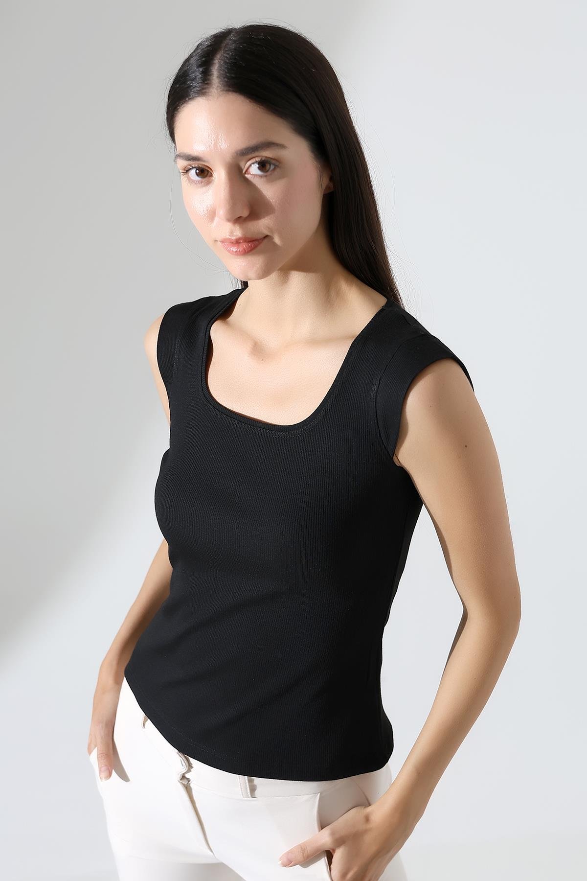 Leon U Yaka Ay Kollu Slim Fit Esnek Basic Kaşkorse Kadın Top & Bluz & Tshirt - Siyah