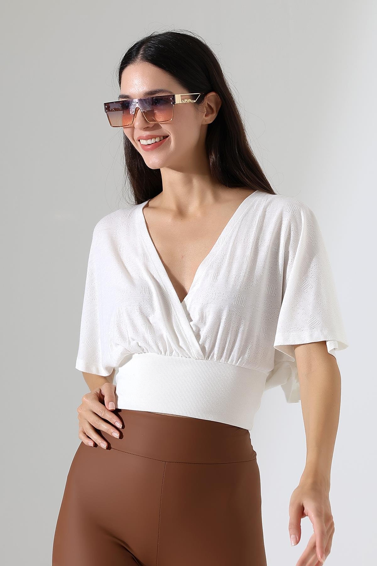 Nola Kadın Kruvaze Volan Kollu Ajur Jakarlı Crop Top & Bluz & Penye Bluz - Ekru