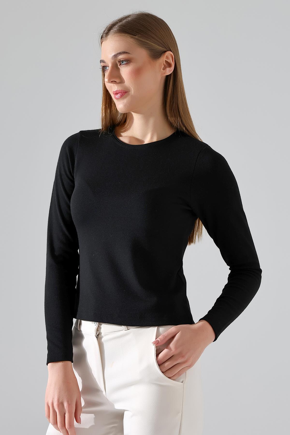 Petit Kadın Siyah Ultra Soft Touch Sıfır Yaka Uzun Kollu Thermal (TERMAL) Bluz & Top