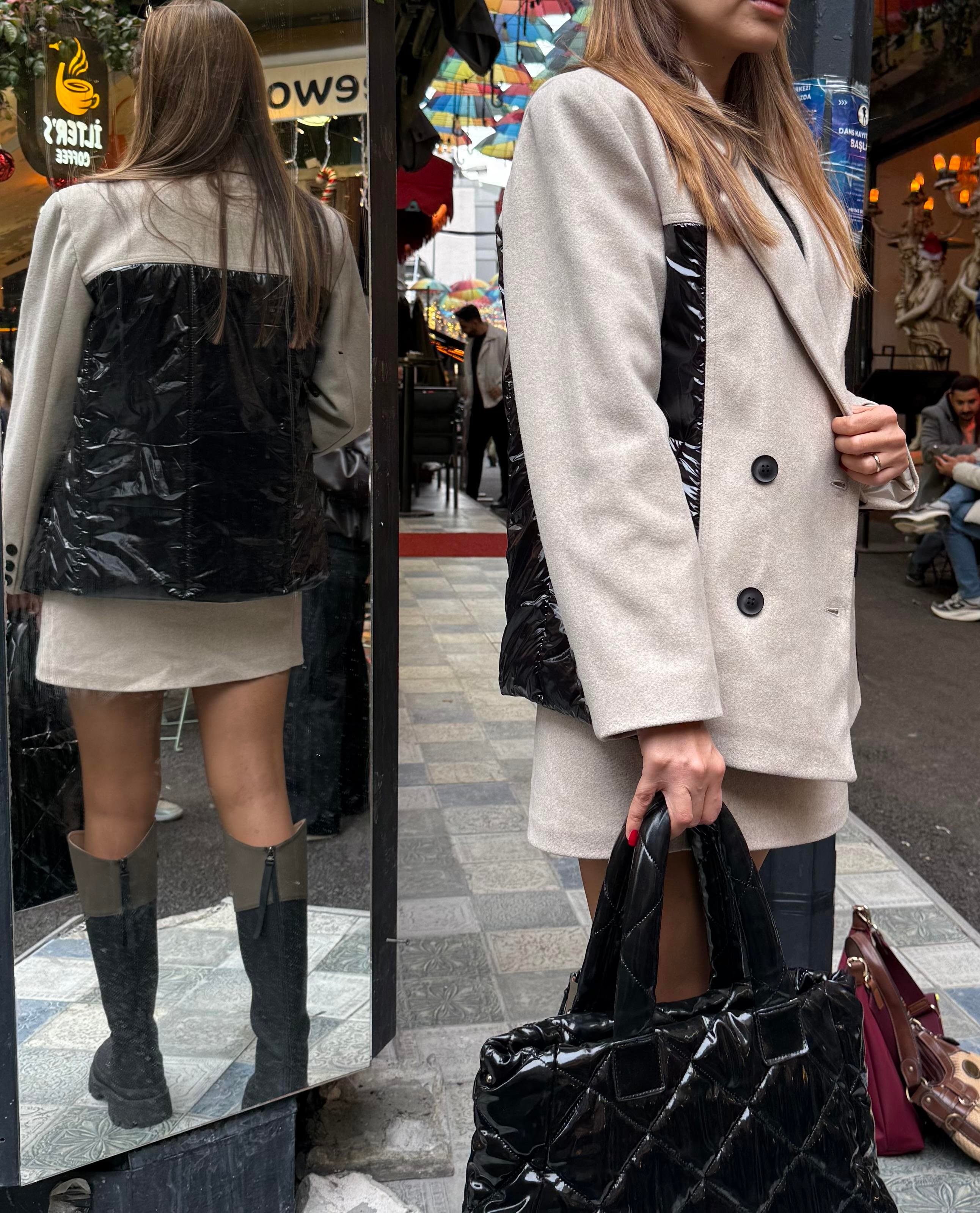 Bej oversize blazer & mini etek takımı, siyah rugan detaylar