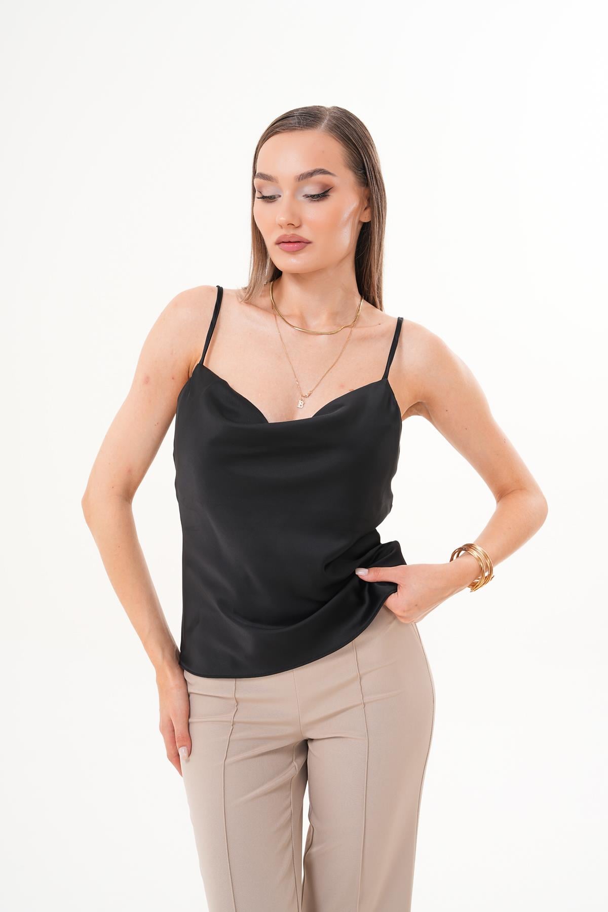 Saten Degaje Yaka İp Askılı Bluz
