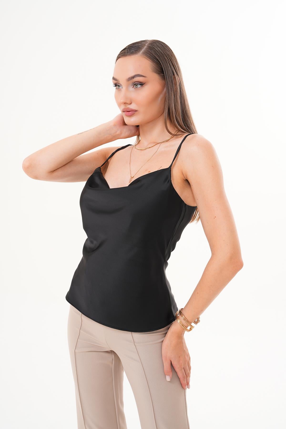 Saten Degaje Yaka İp Askılı Bluz