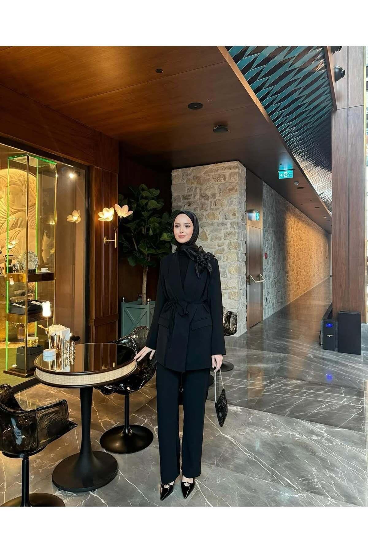 Blazer Takım: Anında Şıklık, Zahmetsiz Stil!