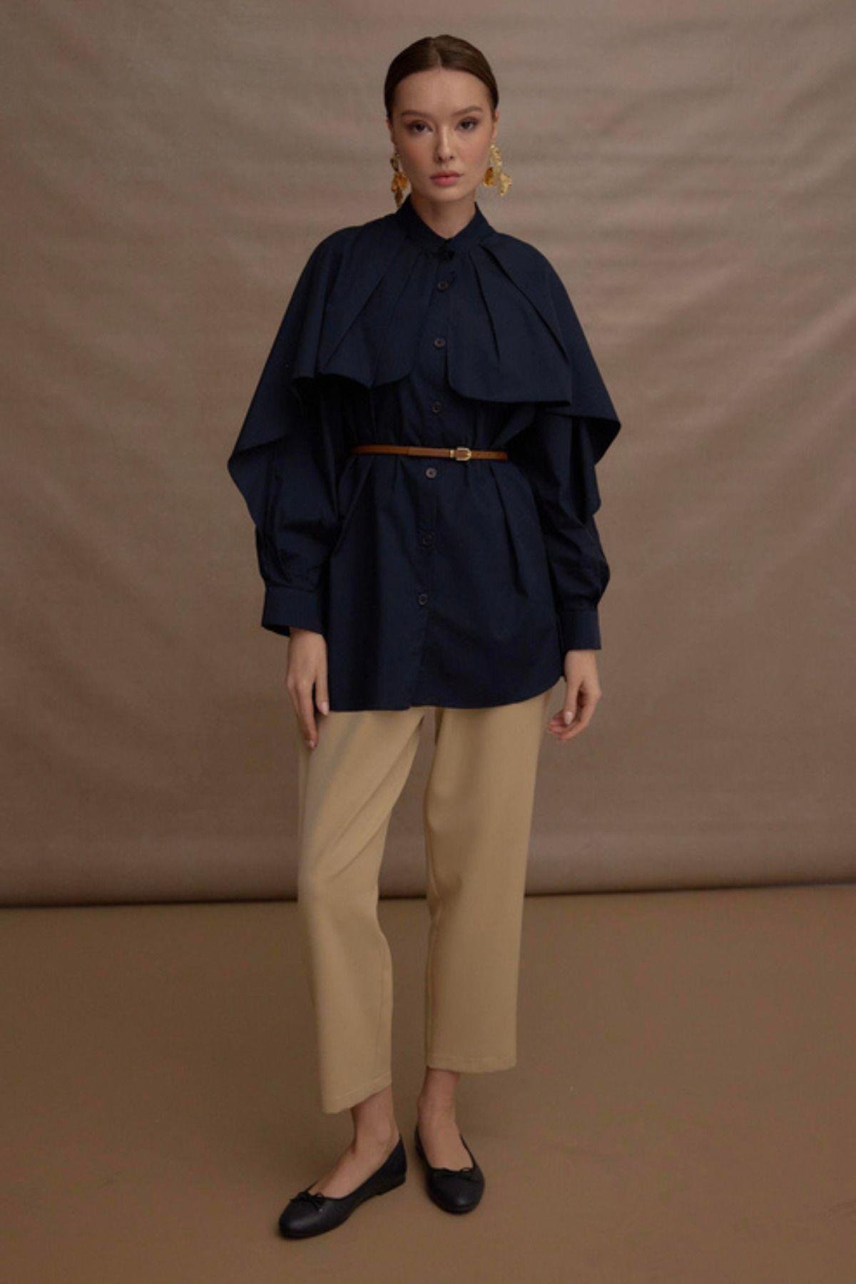 Poplin Kumaş Pelerin Detaylı Oversize Kadın Tesettür Gömlek