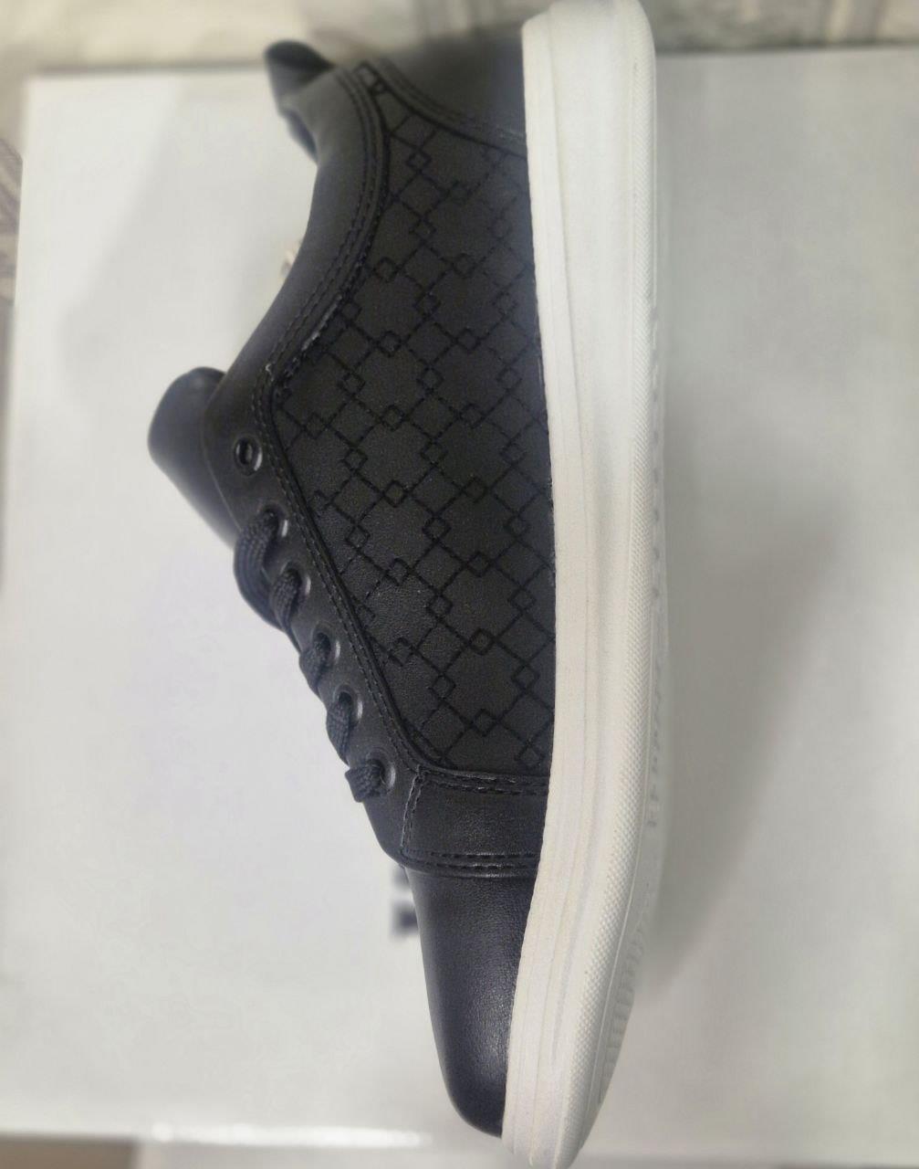 Beyaz Basic Sneaker