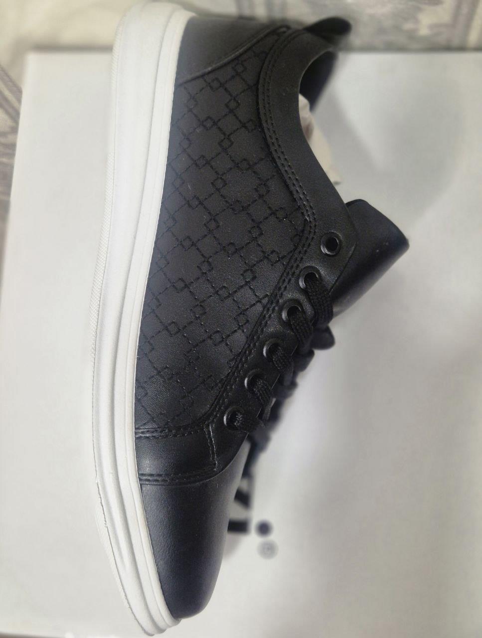 Beyaz Basic Sneaker