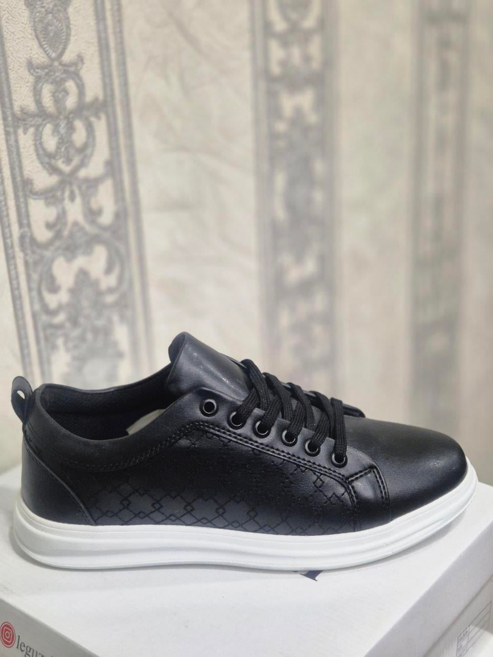 Beyaz Basic Sneaker