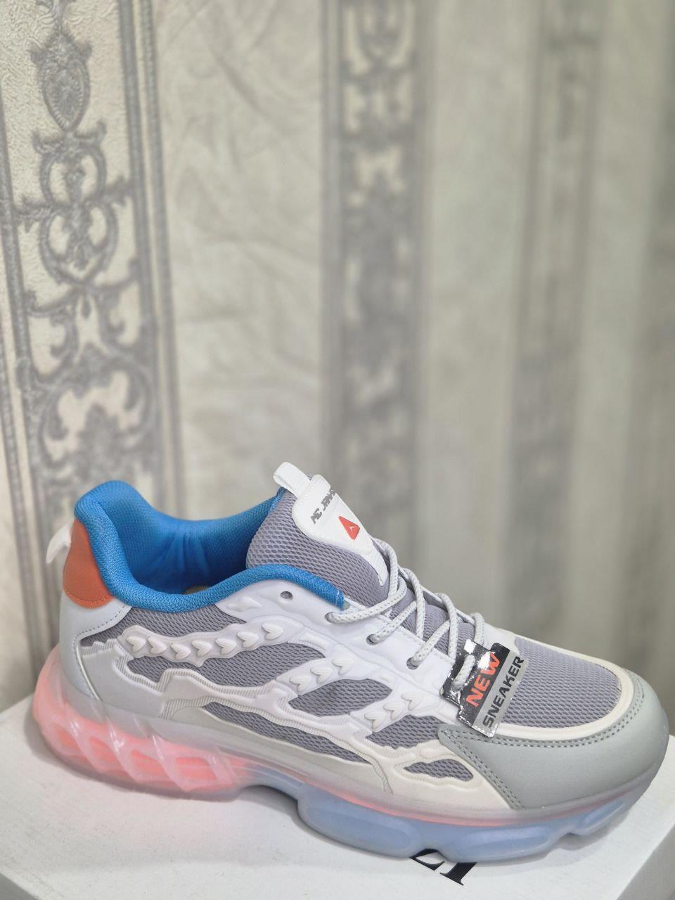 Şeffaf Taban Modern Sneaker