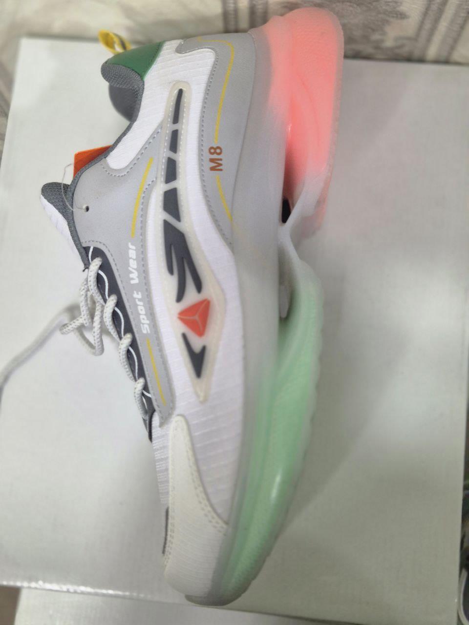 Şeffaf Taban Modern Sneaker