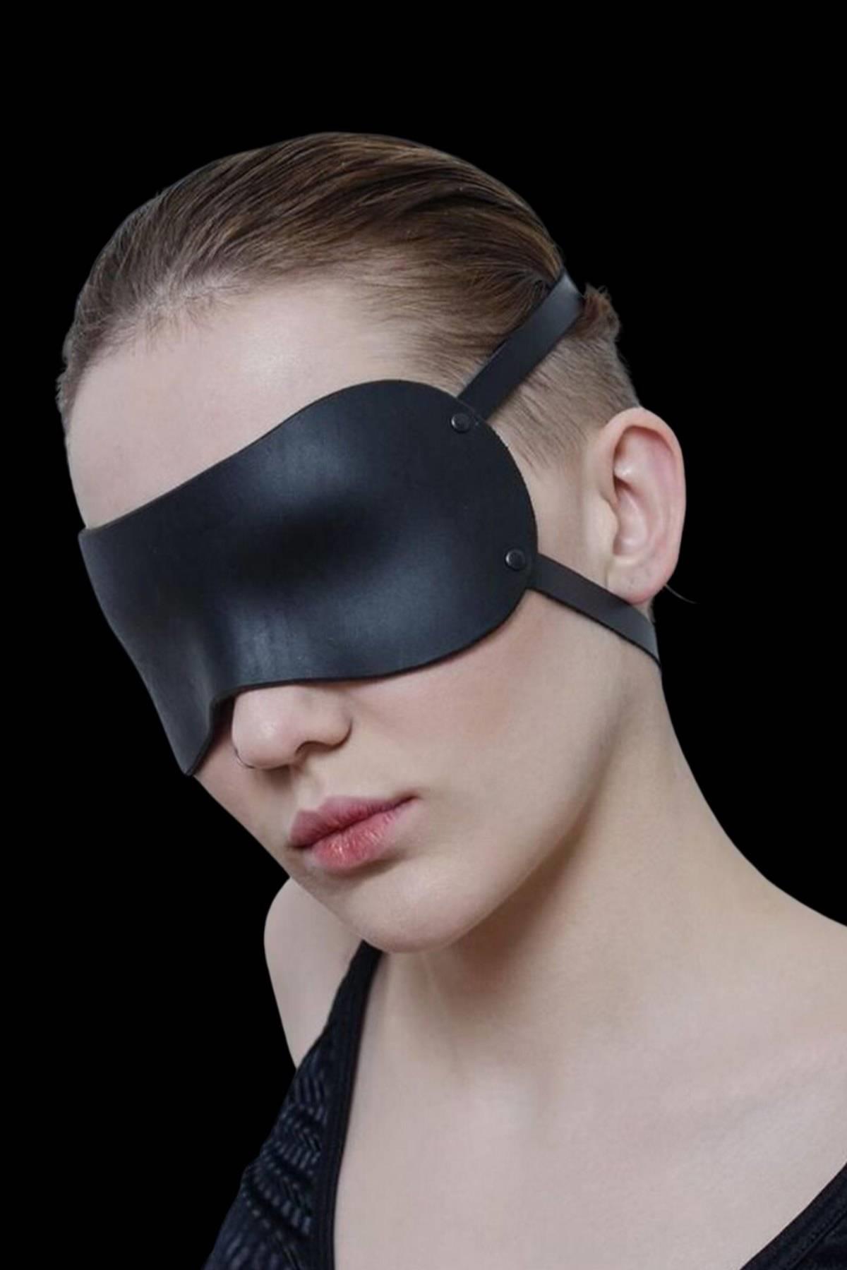 Aria's Closet Düz Siyah Maske Uyku Gözlüğü