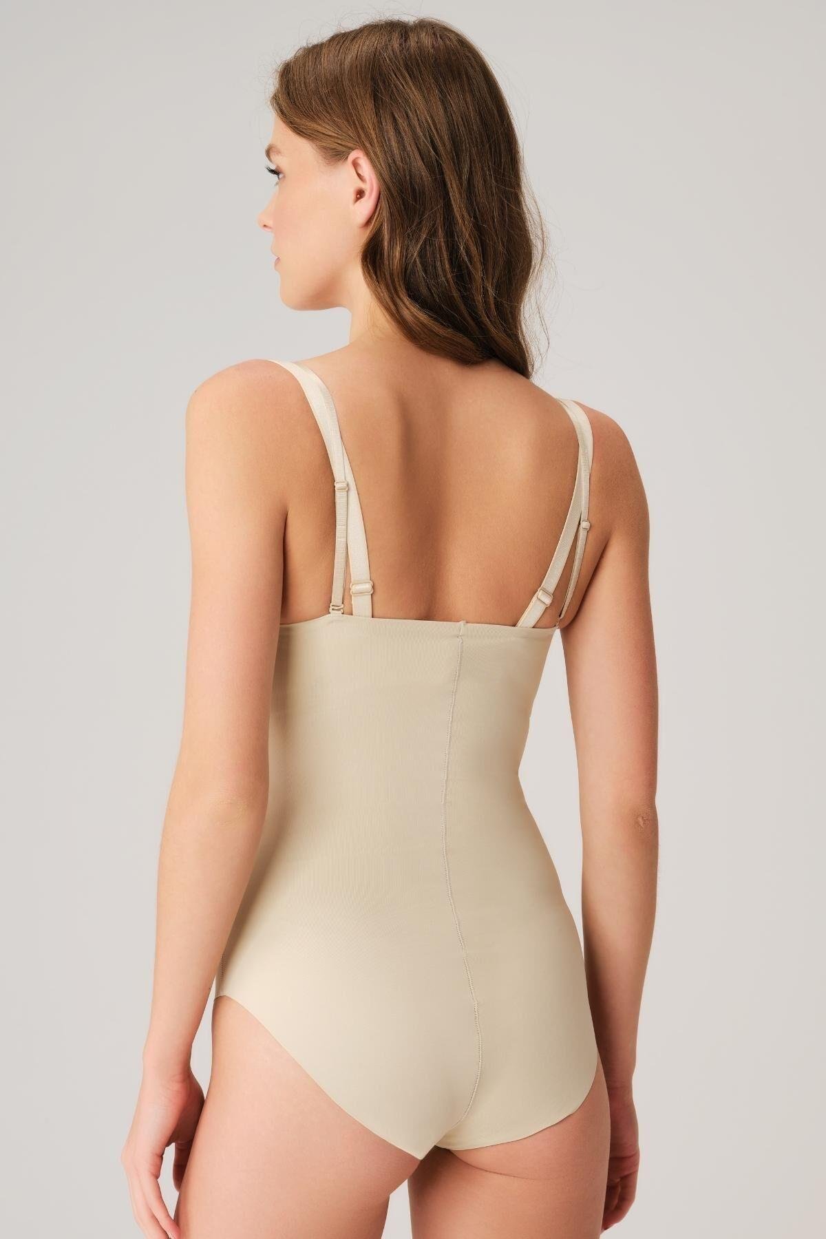 Mikro Kumaş Göğüs Altı Yapıştırma Paçaları Silikon Bantlı Alttan Kancalı Sıkı Badi Ten Korse