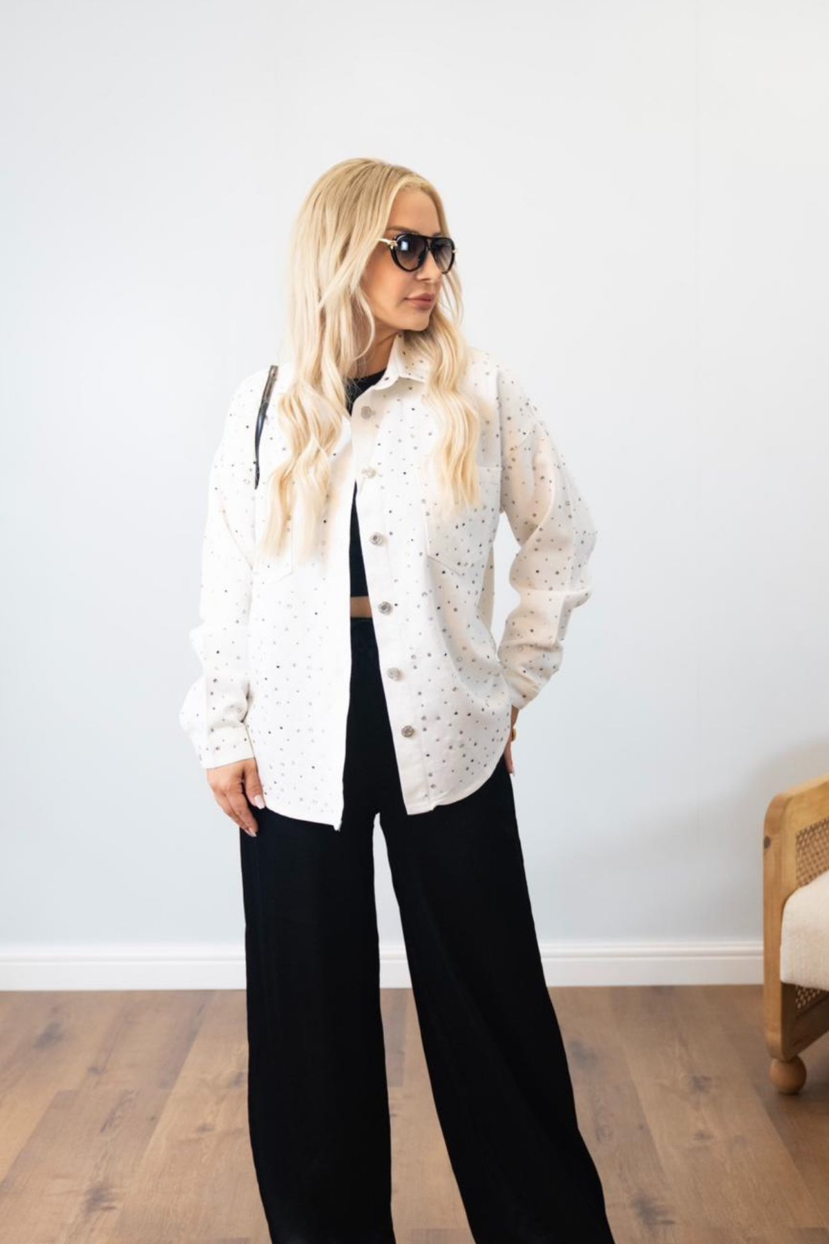 Apat Beyaz Oversize Taş İşlemeli Denim Ceket
