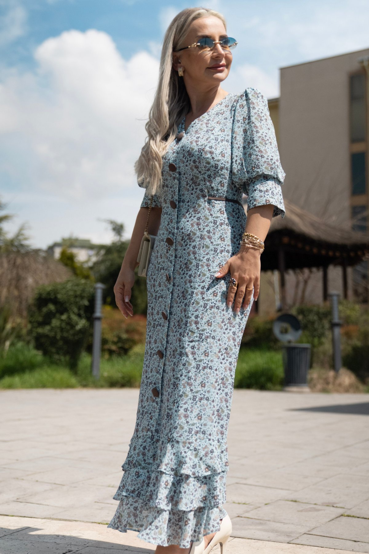 Bebe Mavisi Çiçek Desenli Düğme Detaylı Volanlı Maxi Boy Elbise