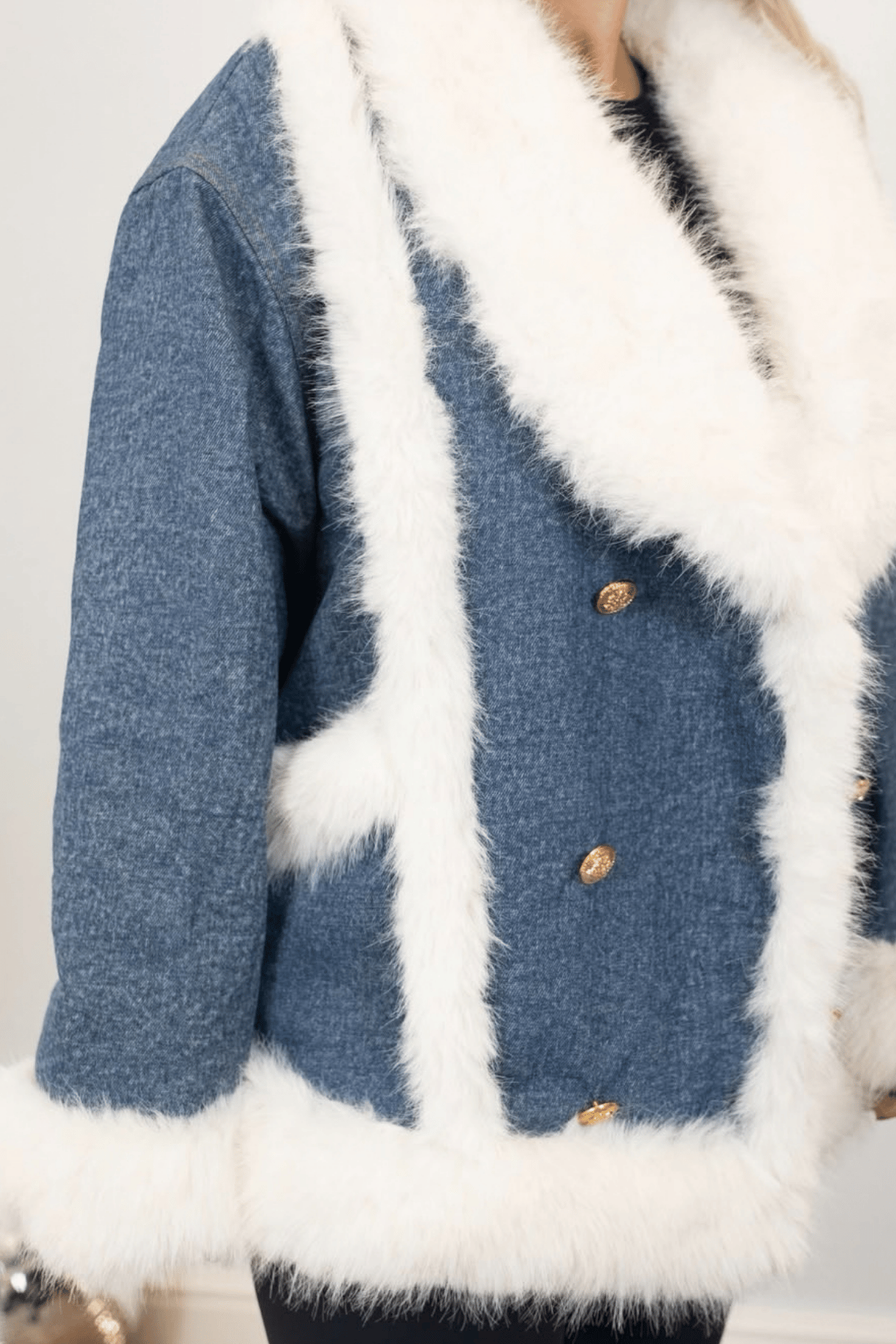 Beyaz Kürklü Denim Ceket