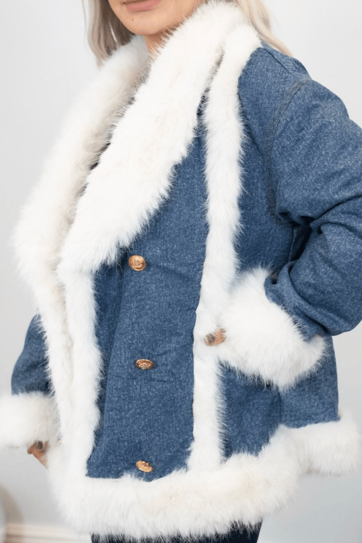 Beyaz Kürklü Denim Ceket